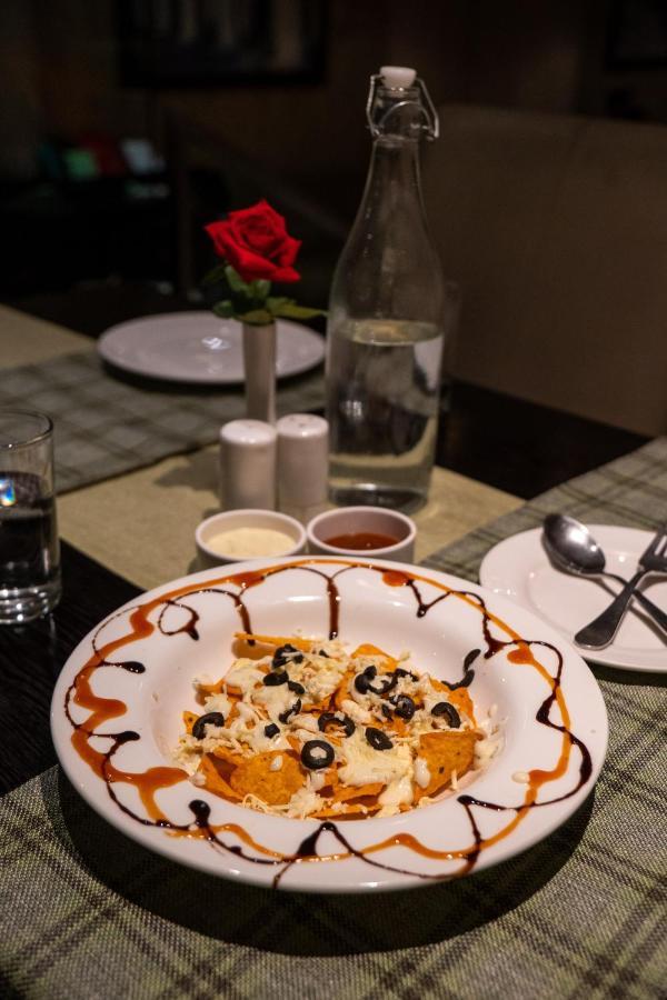 Barsana Boutique Hotel - Pure Vegetarian Колката Екстериор снимка